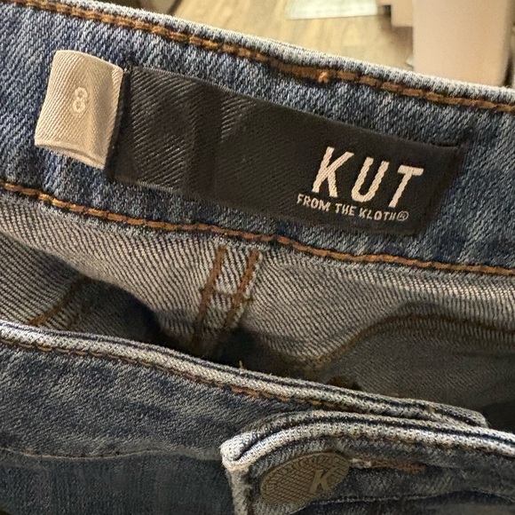 Kut from the Kloth Catherine Boyfriend Light Medium Wash Distressed Size 8 - Picture 4 of 4